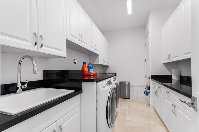 Building Photo - 17297 Ponte Chiasso Dr