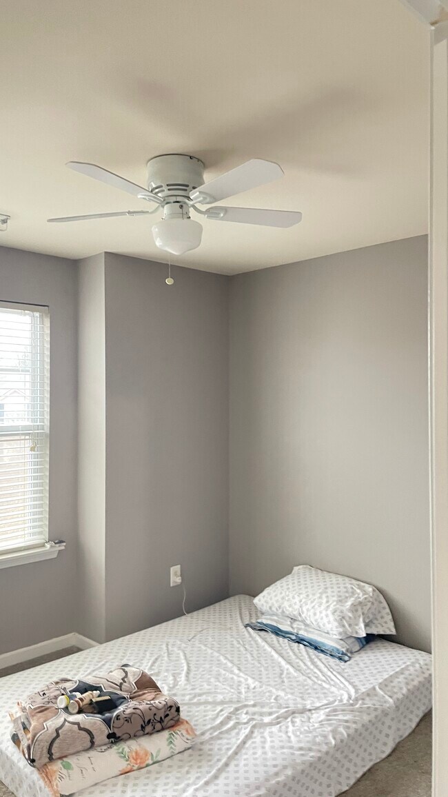 Building Photo - Ray-10343 Bunclody Dr