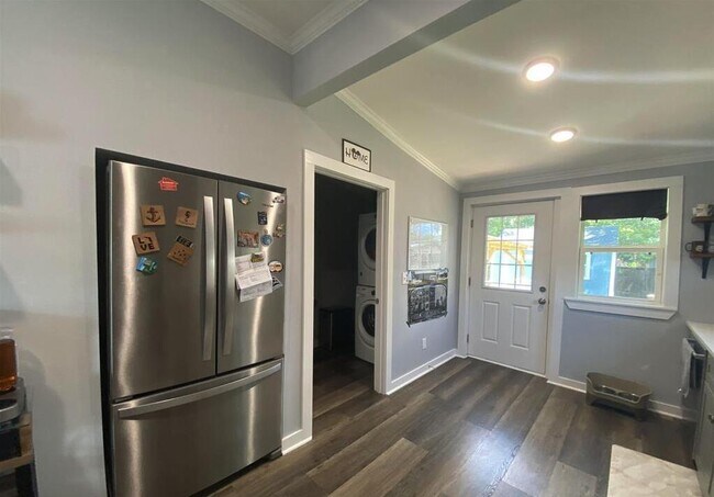 Building Photo - 1106 W Gregory St