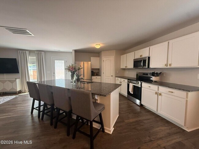 Building Photo - 765 Conductor Ct