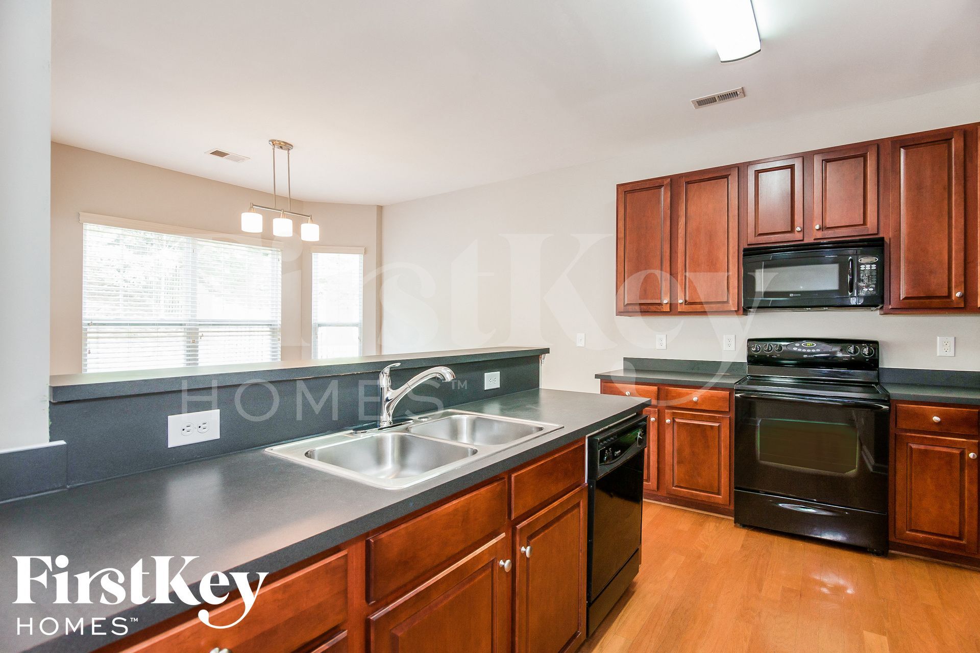 Building Photo - 9515 Long Hill Dr