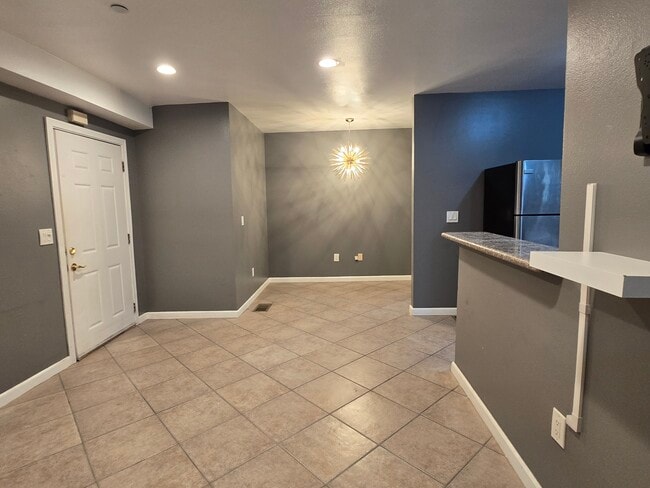 Building Photo - 4427 S Centinela Ave