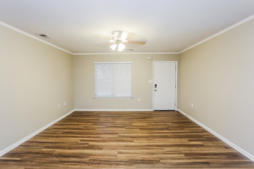 Building Photo - 6727 Hidden Forest Dr