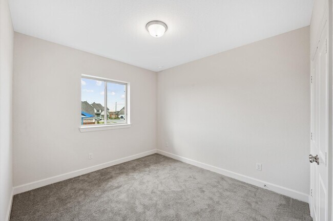 Building Photo - 5702 Diamond Dust Dr