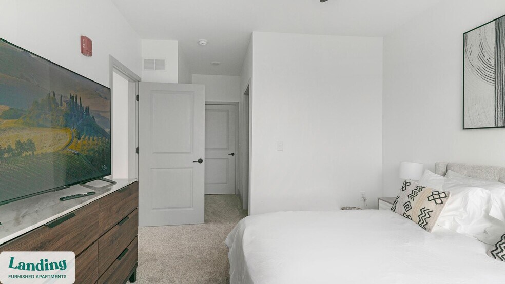 Building Photo - 2005 Brook Rd