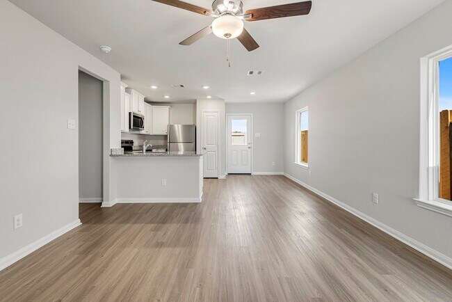Building Photo - 7522 Thrips Ln