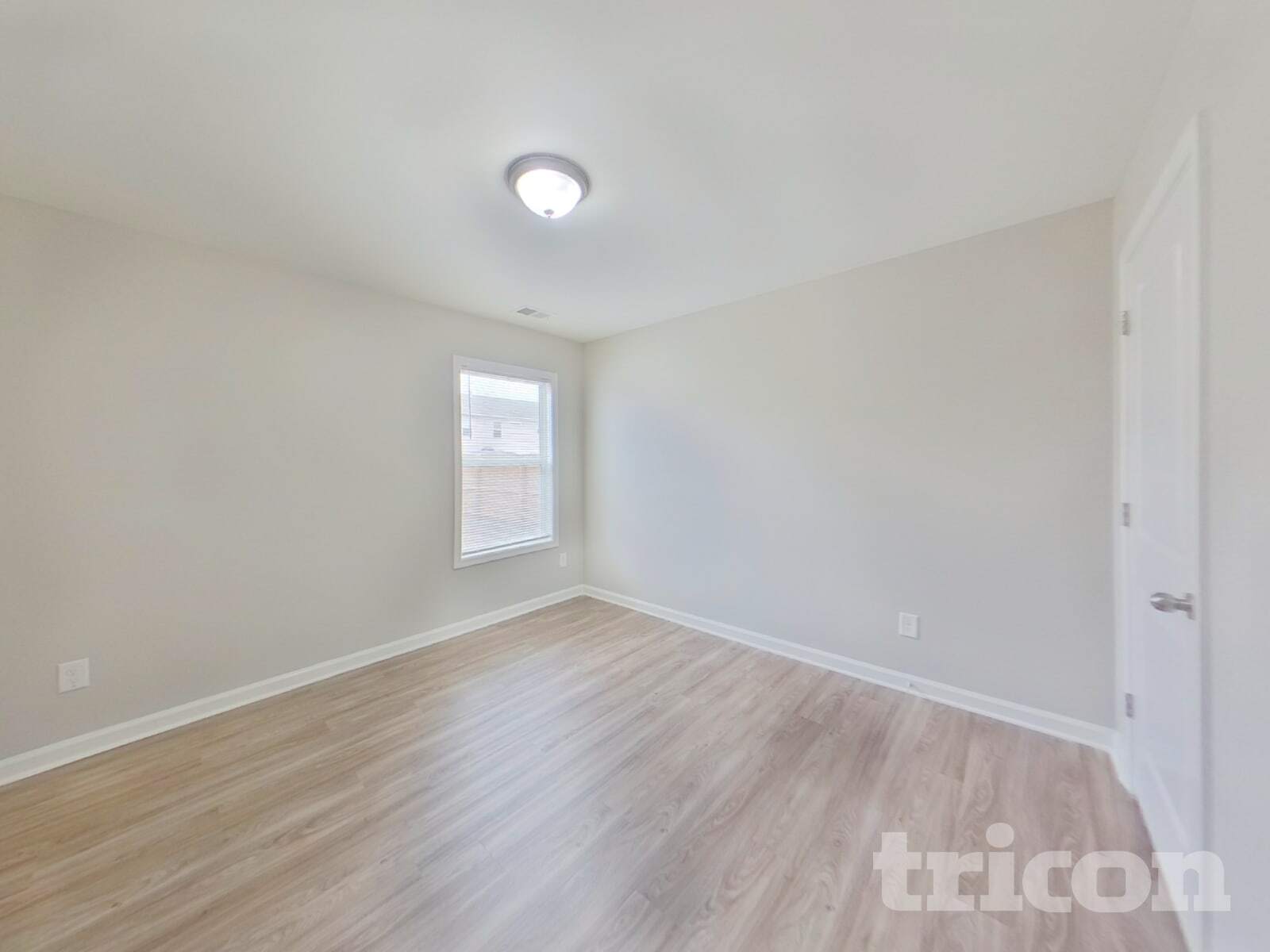 Building Photo - 333 Finch Ln