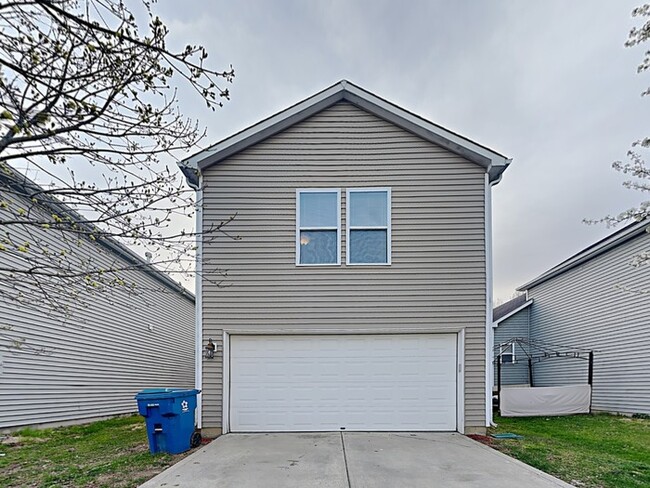 Building Photo - Amazing 3 bed 2.5 bath in Noblesville!