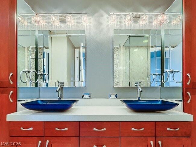 Building Photo - 4575 Dean Martin Dr