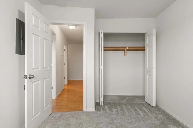 Building Photo - 9905 William Jones Cir