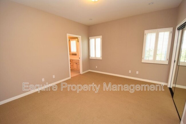 Building Photo - 1674 Bushgrove Ct