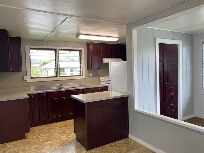 Building Photo - 123 Punahele St
