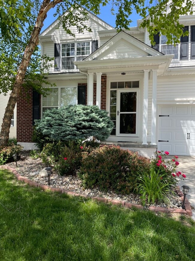 Building Photo - Beautiful 4 bed 2.5 bath 3000+sq ft