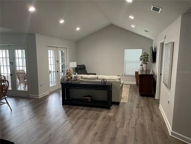 Building Photo - 6268 Sandpipers Dr