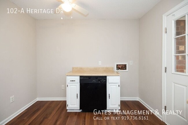 Building Photo - 102 Heritage Dr