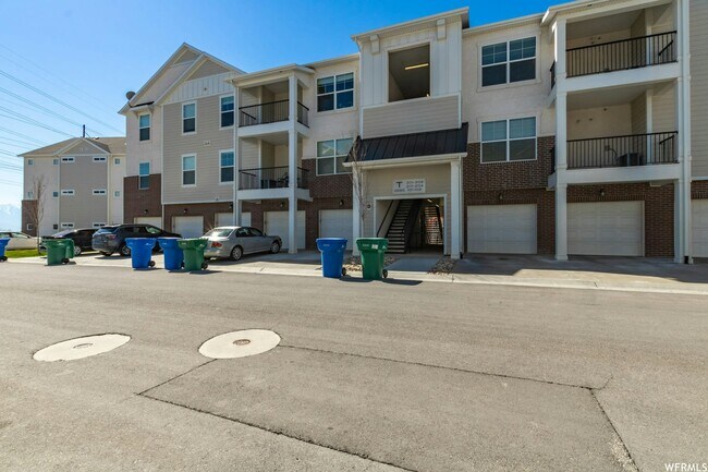 Building Photo - 3695 W 1850 N