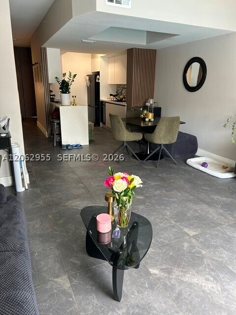 Building Photo - 725 SW 148th Ave