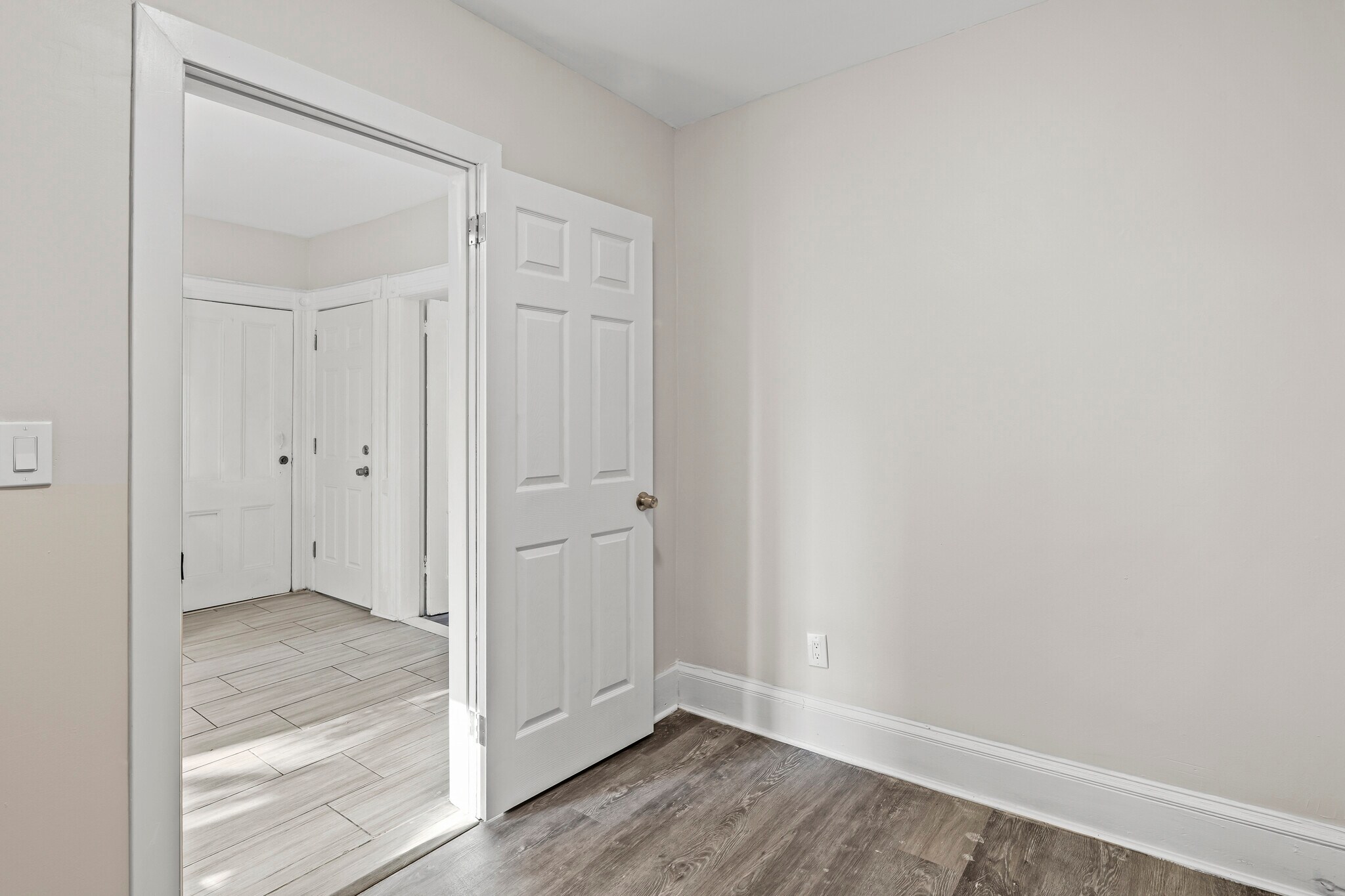 Building Photo - 202 N 1st St