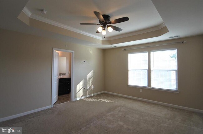 Building Photo - 228 Compass Dr