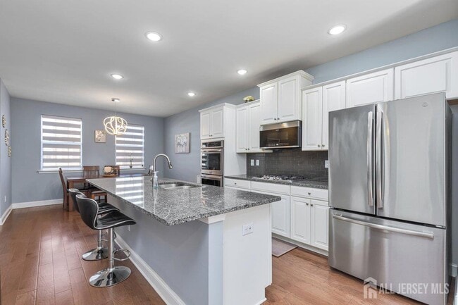 Building Photo - 1302 Hights Farm Rd N