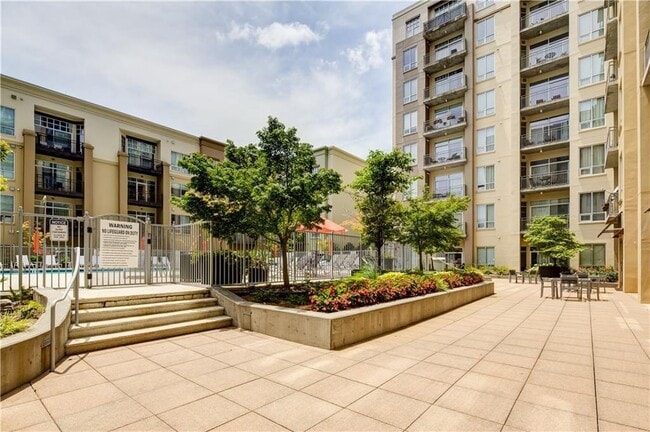 Building Photo - 711 Taylor Ct