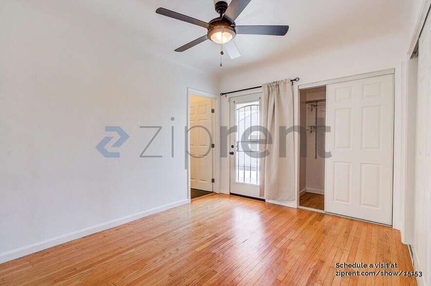 Building Photo - 9116 S Van Ness Ave