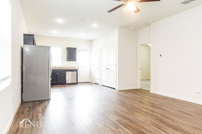 Building Photo - 6034 Mojave Dr