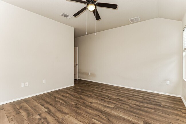 Building Photo - Spacious 3-Bedroom in Affordable Austin Community