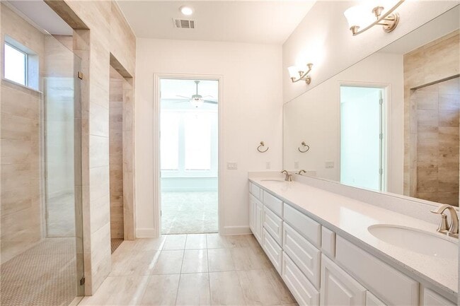 Building Photo - 505 Affazia Ln