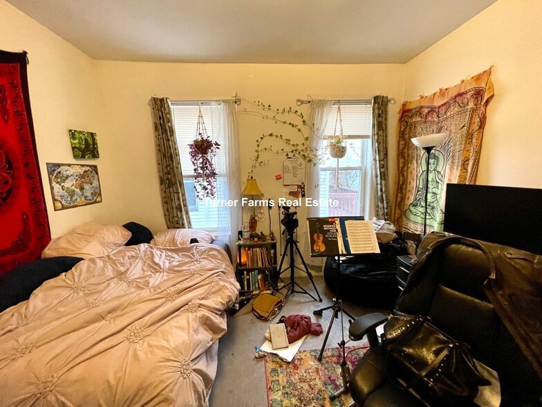 Building Photo - 530 Cambridge St