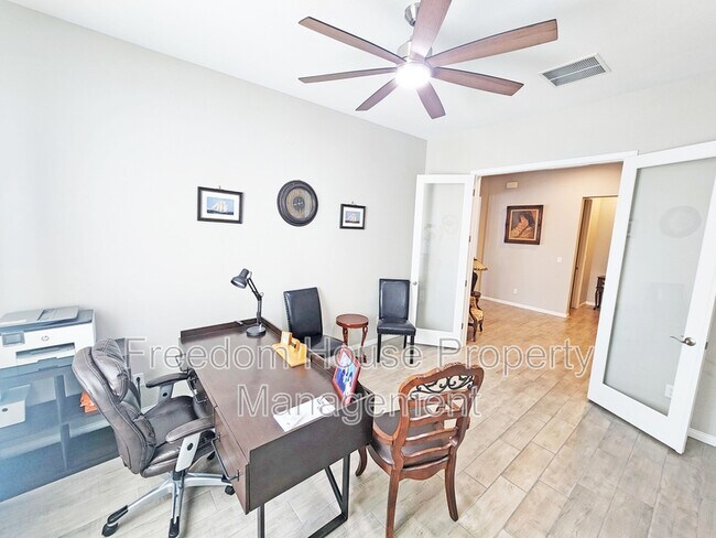 Building Photo - 4901 Fairwood Ct