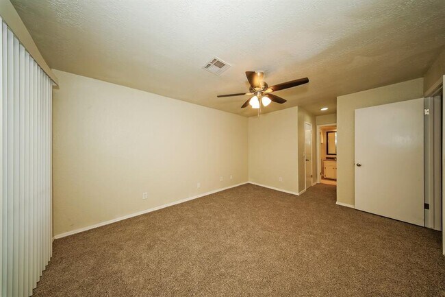 Building Photo - 12412 Chase End Ct