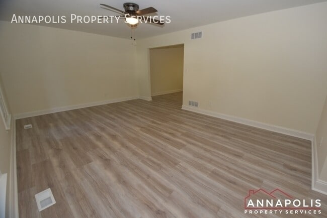 Building Photo - 921 Blue Ridge Dr