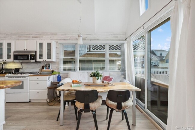 Building Photo - 26 Illinois Ave