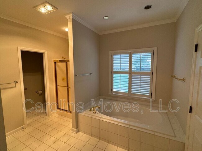 Building Photo - 102 W Field Sparrow Ct