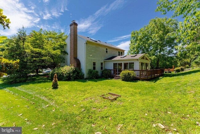 Building Photo - 11778 Hollyview Dr