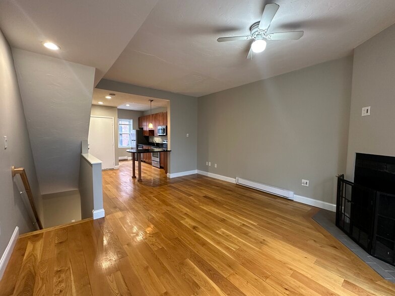 Building Photo - 40 Medford St