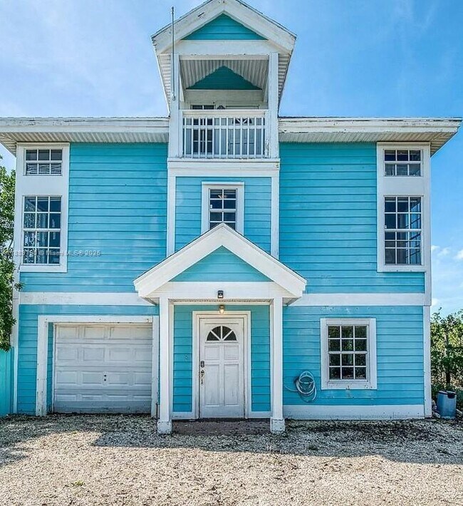 Building Photo - 202 W Canal Dr