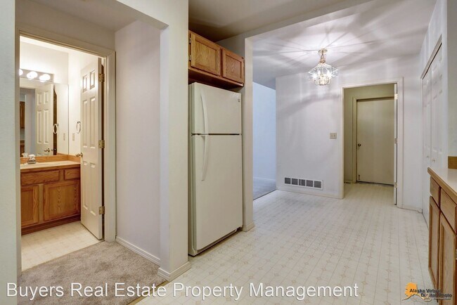 Building Photo - 3 br, 2.5 bath House - 3004 Brittany Place