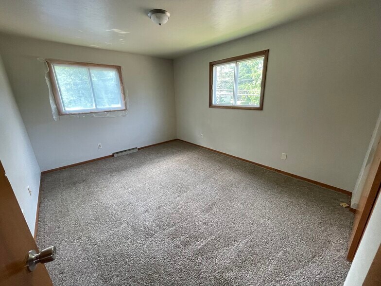 Building Photo - 1310 21st Ave S