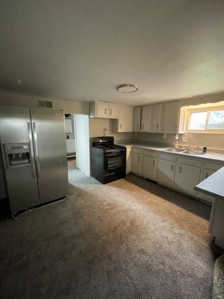 Building Photo - 1247 Leishman Ave