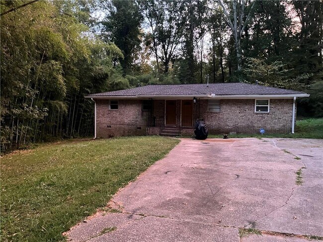 Building Photo - 841 Larkin Ln