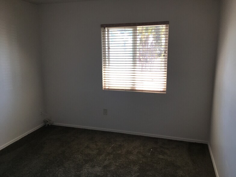 Building Photo - 102 Parnassus Cir