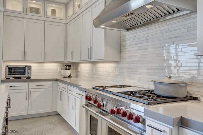 Building Photo - 6300 Clovis Point St