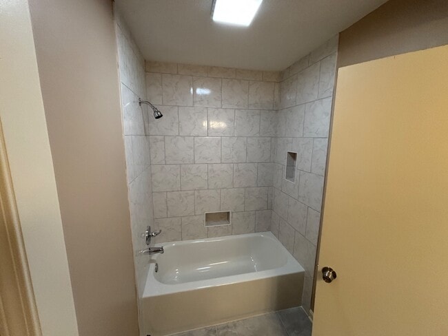 Building Photo - 6341 Wedgewick Cove