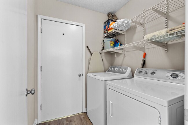 Building Photo - All Inclusive Winter Rental Single Family ...