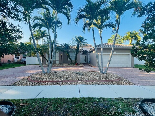 Building Photo - 12725 NW 18th Ct