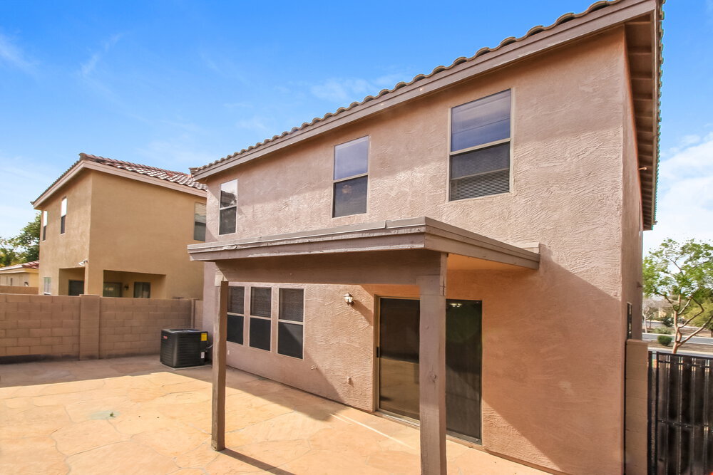 Building Photo - 650 E Woodsman Pl