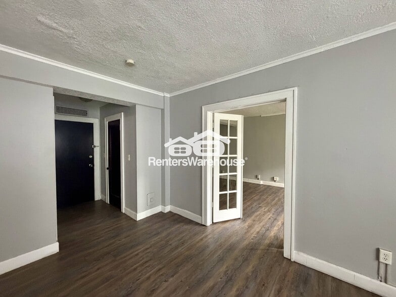 Building Photo - 3607 Ingersoll Ave