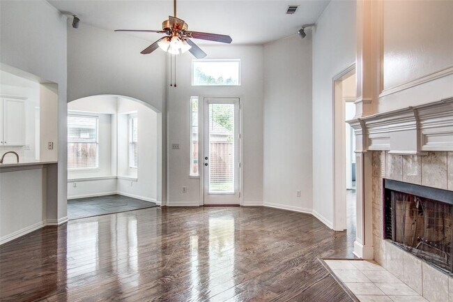 Building Photo - 6333 Westblanc Dr